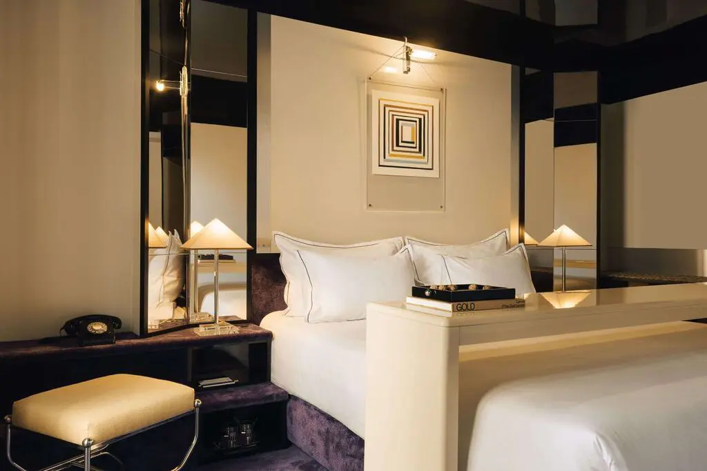 January 2025 Focus: Paris' 4-Star Hidden Gems Starting at €90 – New Year, New Stays 12 New Paris Hôtel Château d'Eau