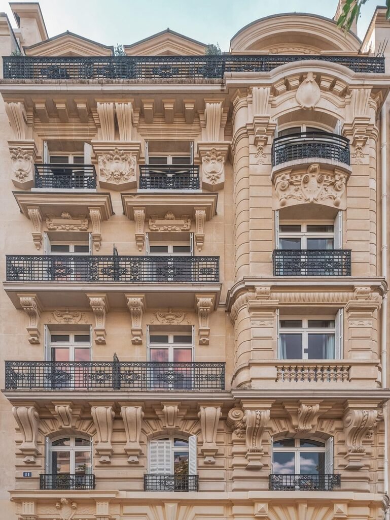 Hôtel Miss Fuller: Unleash Your Inner Artist with Unique Charm – 8 Questions Answered 12 New Paris Hôtel Miss Fuller
