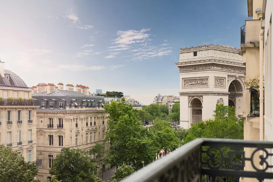 New Paris Hôtel Miss Fuller Arc de Triomphe View